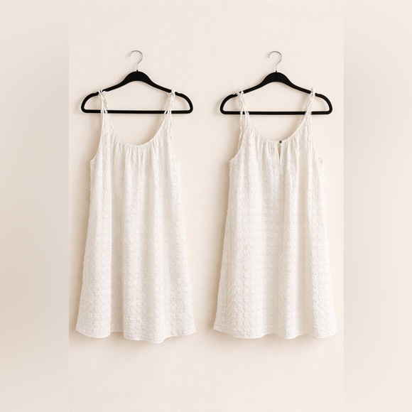 🌺 Madewell White Textured Tie Strap Dress - Picture 2 of 3